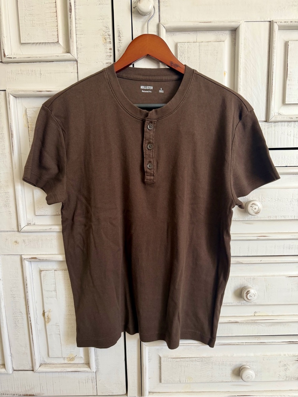 Hollister ribbed Henley T-shirt - Picture 2 of 4